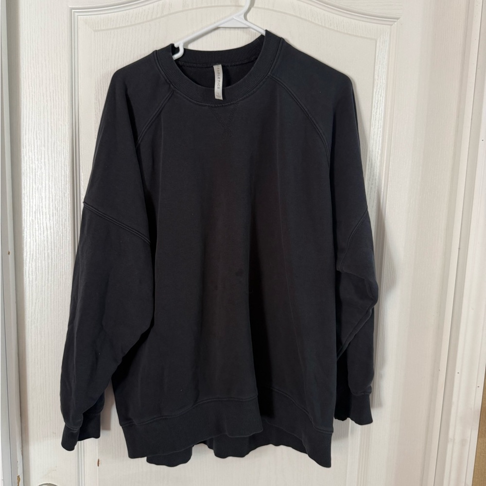 Fabletics Women’s Classic Black Sweatshirt Sz L. MH-216